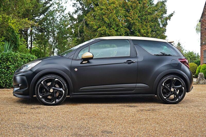 DS Automobiles DS 3 view 2