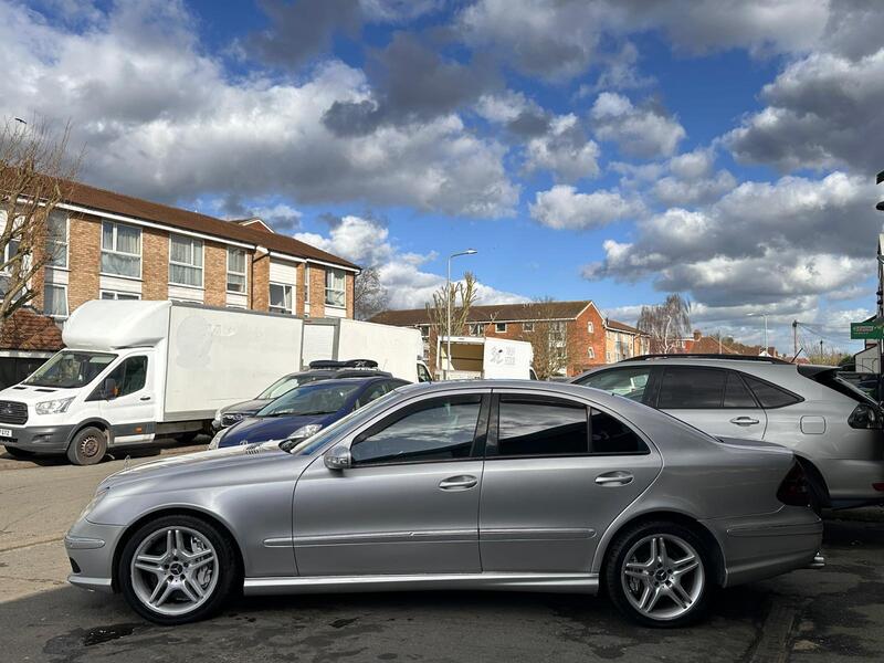Mercedes-Benz E Class view 5