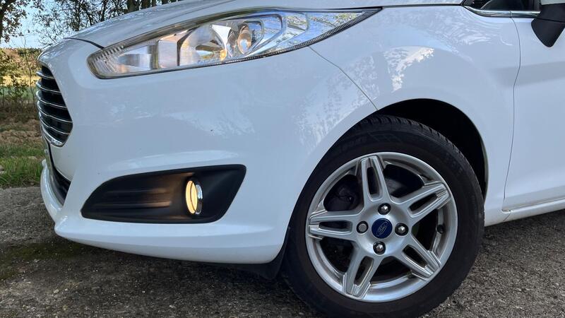 2013 Ford Fiesta — photo 53