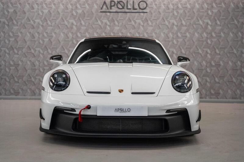 Porsche 911 view 3