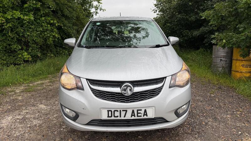 2017 Vauxhall Viva — photo 2