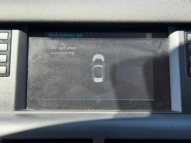 Land Rover Discovery view 2