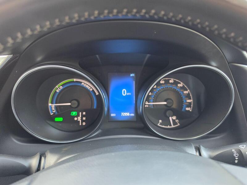 Toyota Auris 1.8 VVT-h Icon Tech CVT Euro 6 (s/s) 5dr thumbnail 30