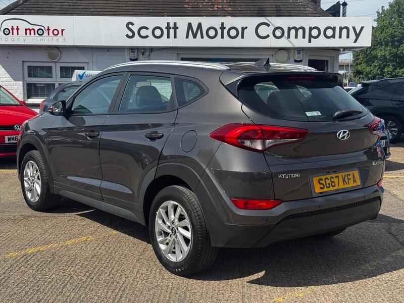 Hyundai Tucson view 2