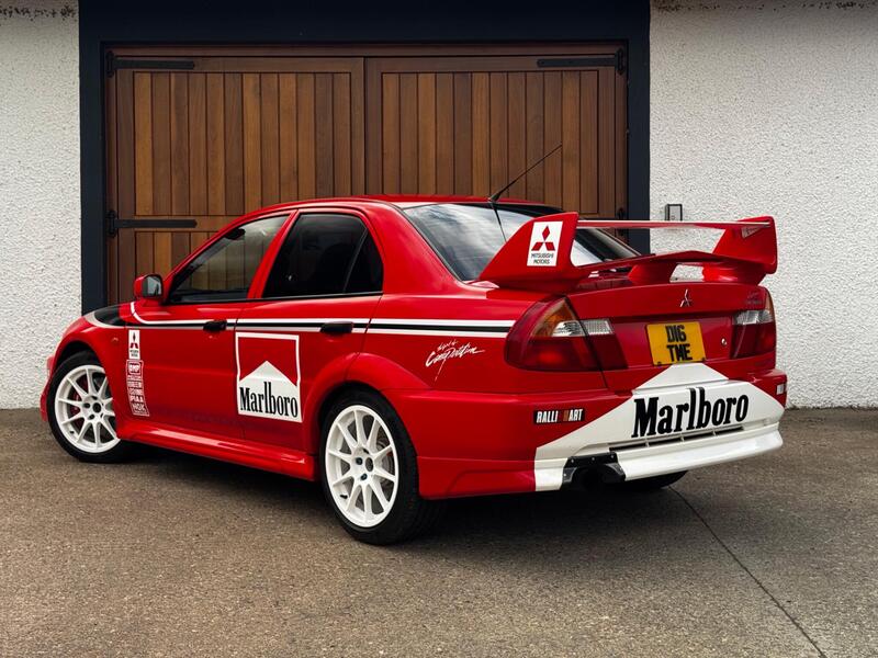 Mitsubishi Lancer view 2