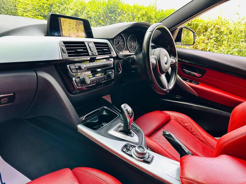 BMW 3 Series view 6