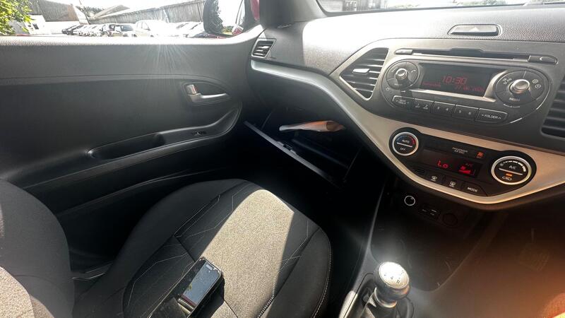 2015 Kia Picanto — photo 19