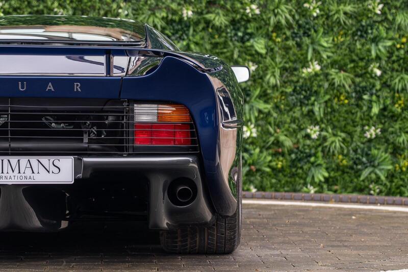 Jaguar XJ220 view 6