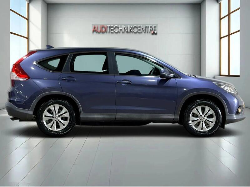 Honda CR-V view 3