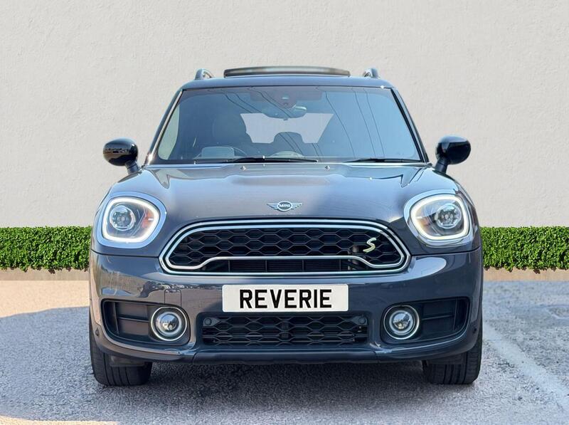 Mini Countryman view 2