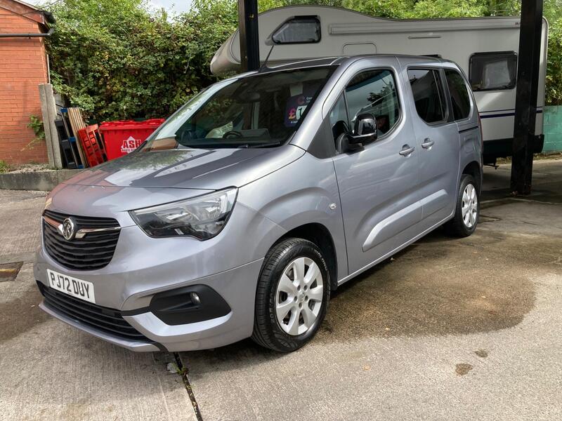 Vauxhall Combo Life view 2