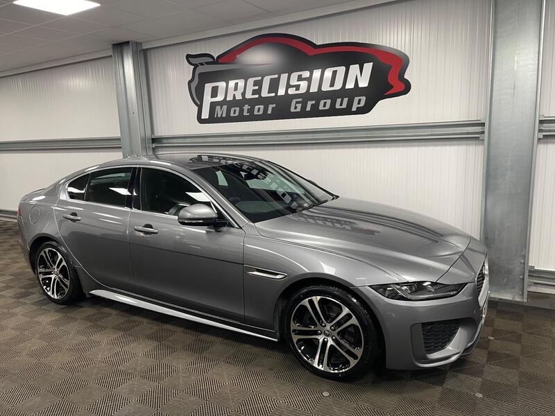 Jaguar Xe view 3