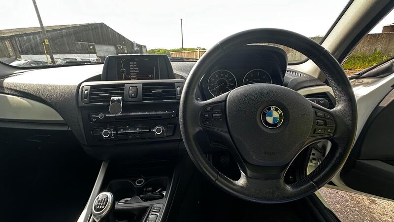 2013 BMW 1 Series — photo 14