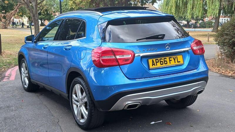 Mercedes-Benz Gla view 5