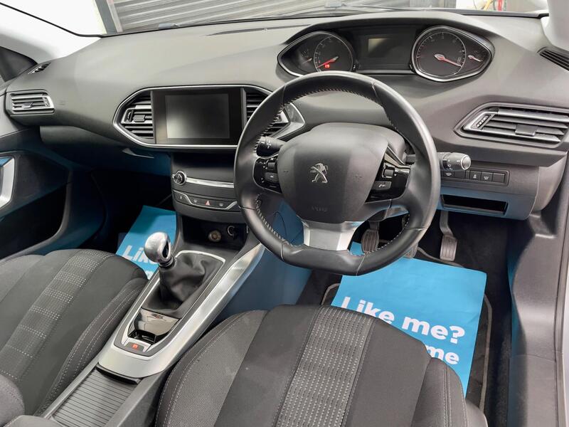 Peugeot 308 SW view 5