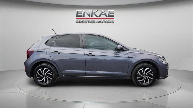 Volkswagen Polo view 3