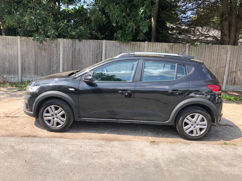 Dacia Sandero Stepway view 3