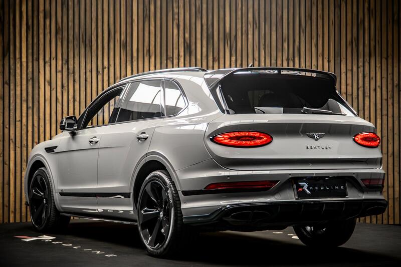 Bentley Bentayga view 3