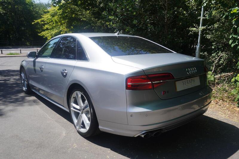 Audi Audi S8 view 4