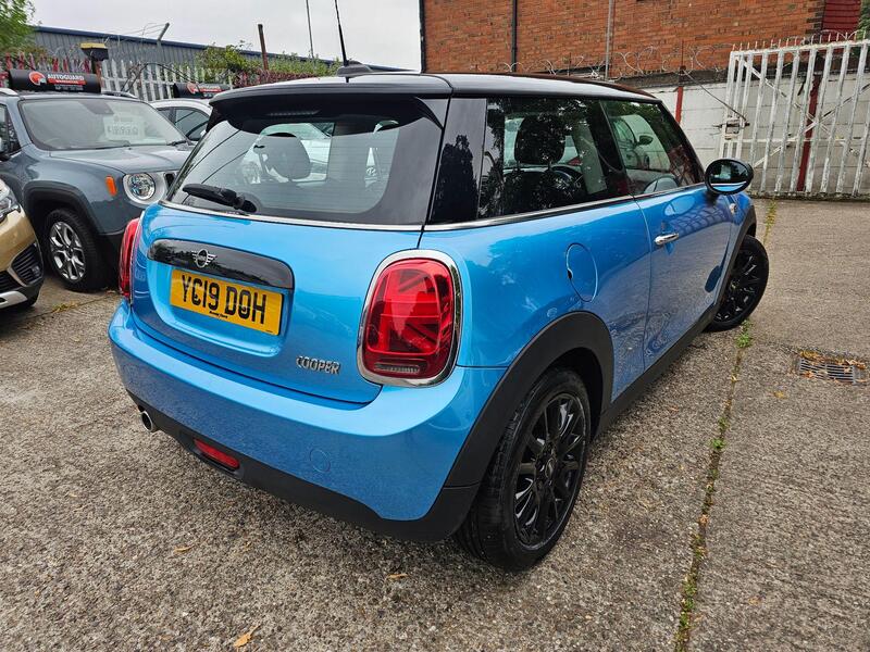 Mini Hatch view 3