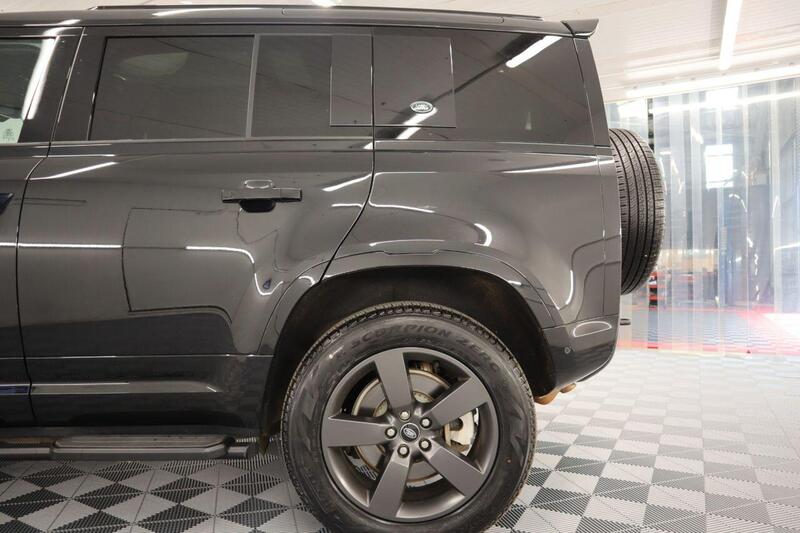 Land Rover Defender view 63
