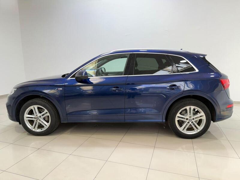 Audi Q5 view 6