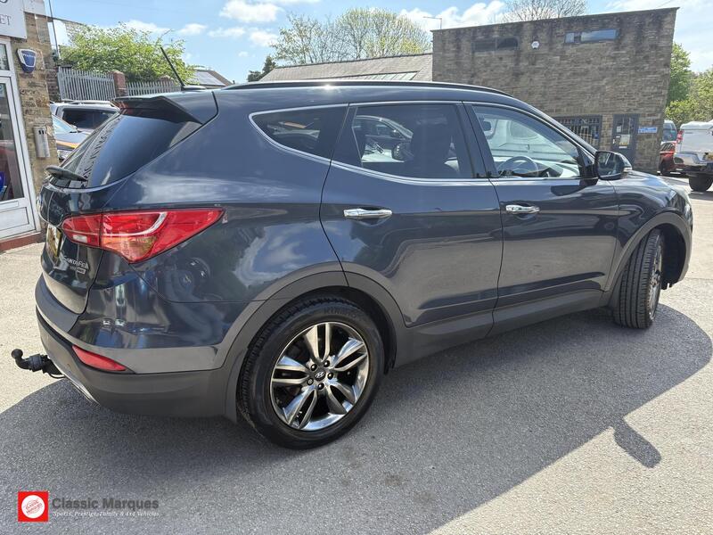 Hyundai Santa Fe view 3