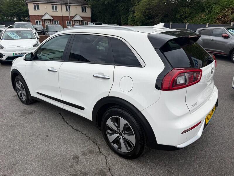 Kia Niro view 6