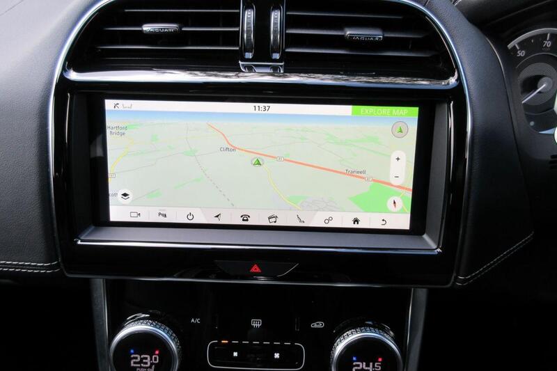 Jaguar Xe view 28