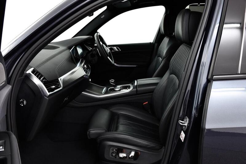BMW X5 view 2