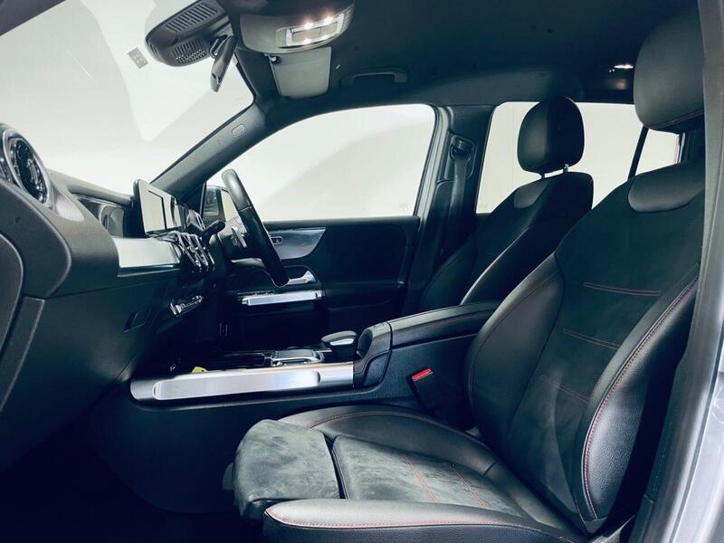 Mercedes-Benz Mercedes-Benz GLB view 5