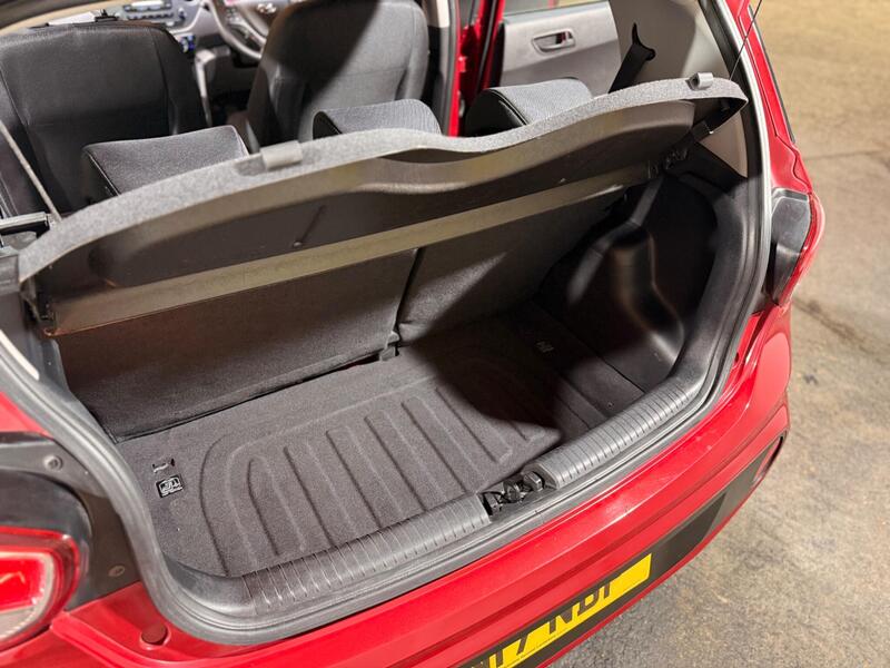 2017 Hyundai i10 — photo 20