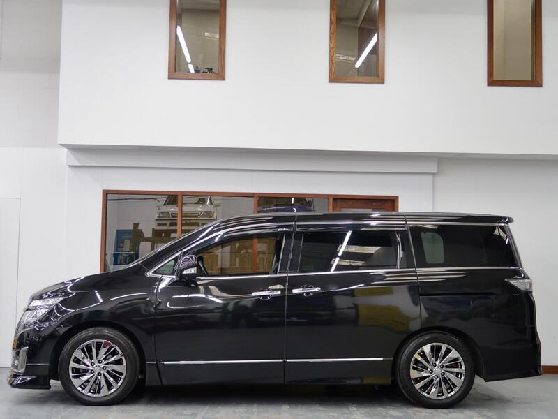 Nissan Elgrand view 7