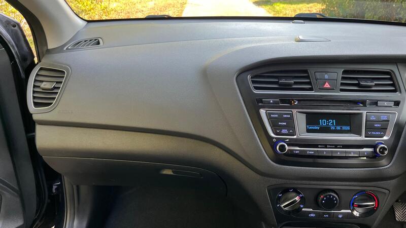 2017 Hyundai i20 — photo 27