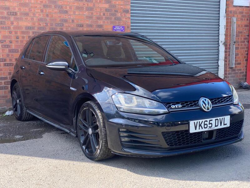 Volkswagen Golf view 4