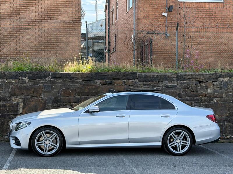 Mercedes-Benz E Class view 4