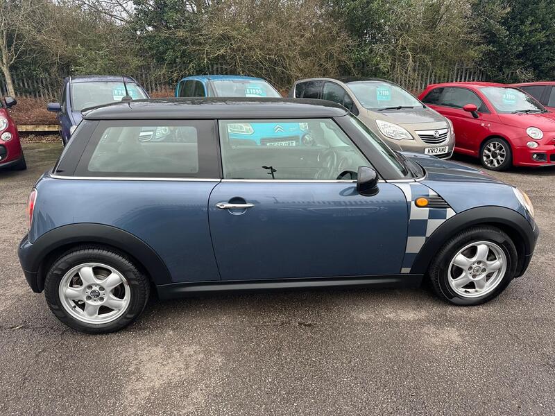 Mini Hatch view 5
