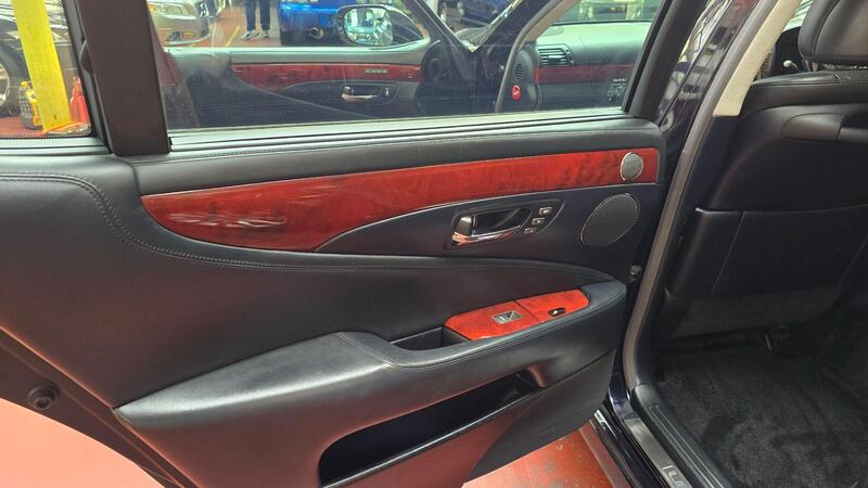 Lexus LS view 28