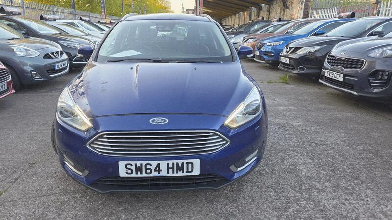 Ford Focus view 6