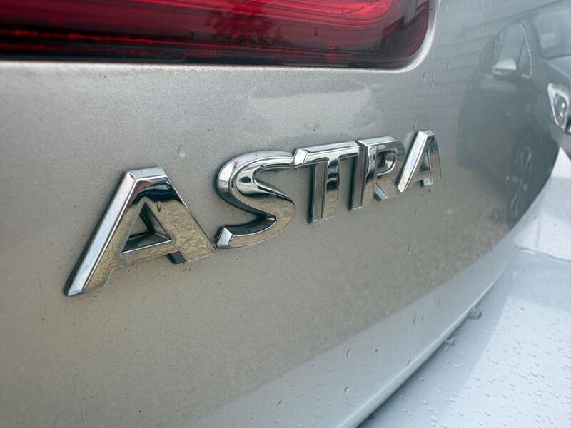 Vauxhall Astra view 7