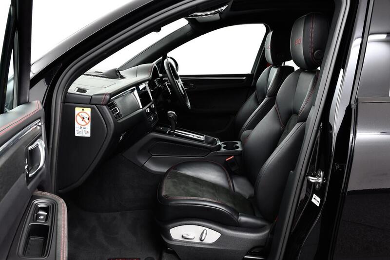 Porsche Macan view 2