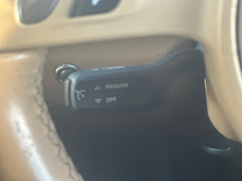 Porsche Cayenne view 61