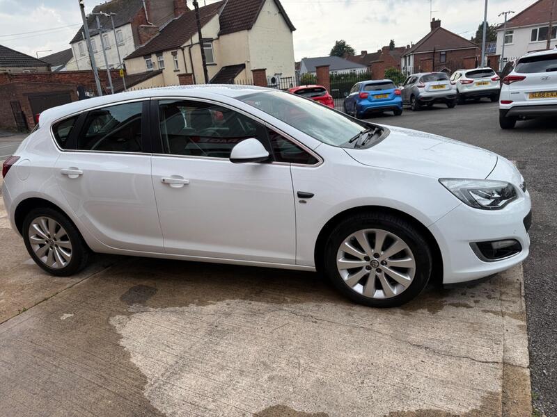 Vauxhall Astra view 6