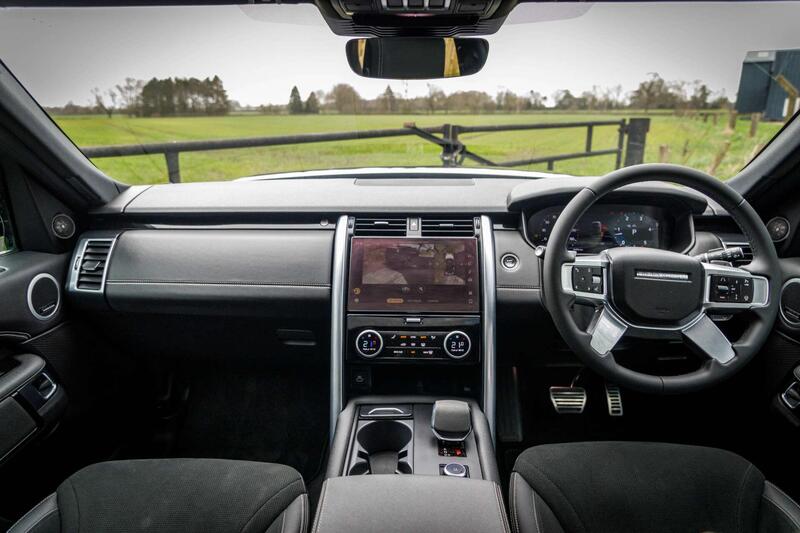 Land Rover Discovery 3 view 3