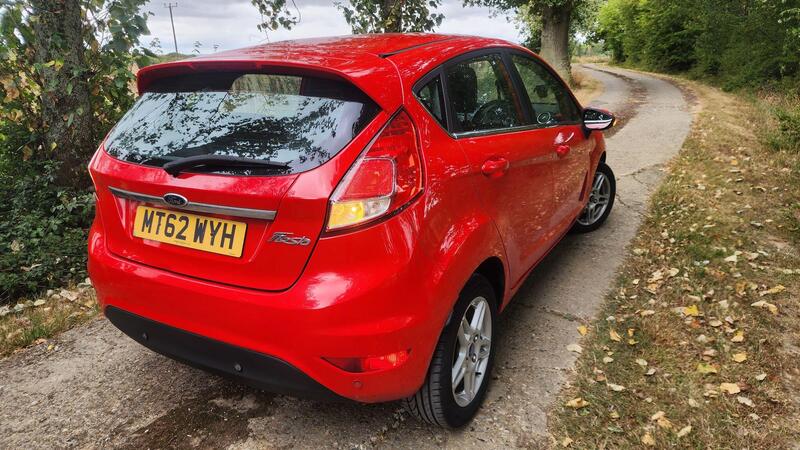 2012 Ford Fiesta — photo 8