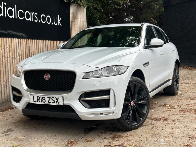 Jaguar F-Pace main image