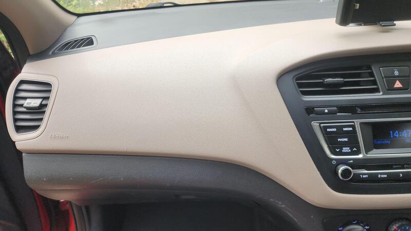 2015 Hyundai i20 — photo 40