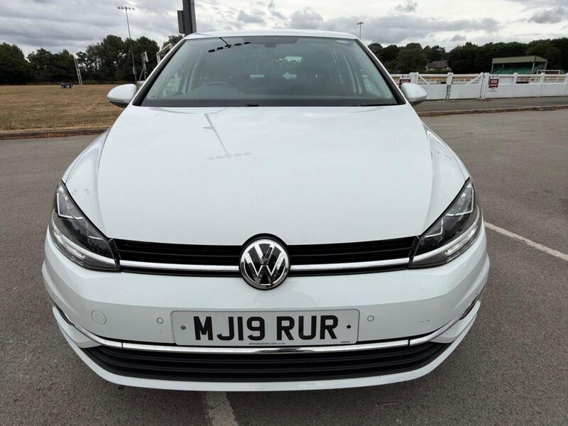 Volkswagen Golf view 6