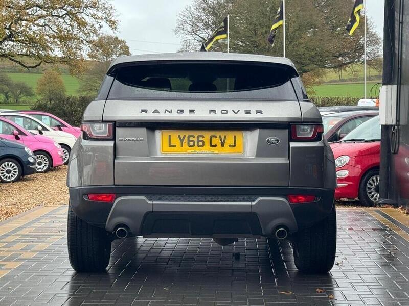 Land Rover Range Rover Evoque view 4