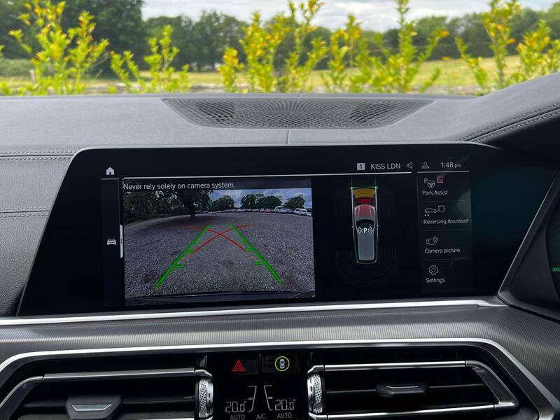 BMW X5 view 3